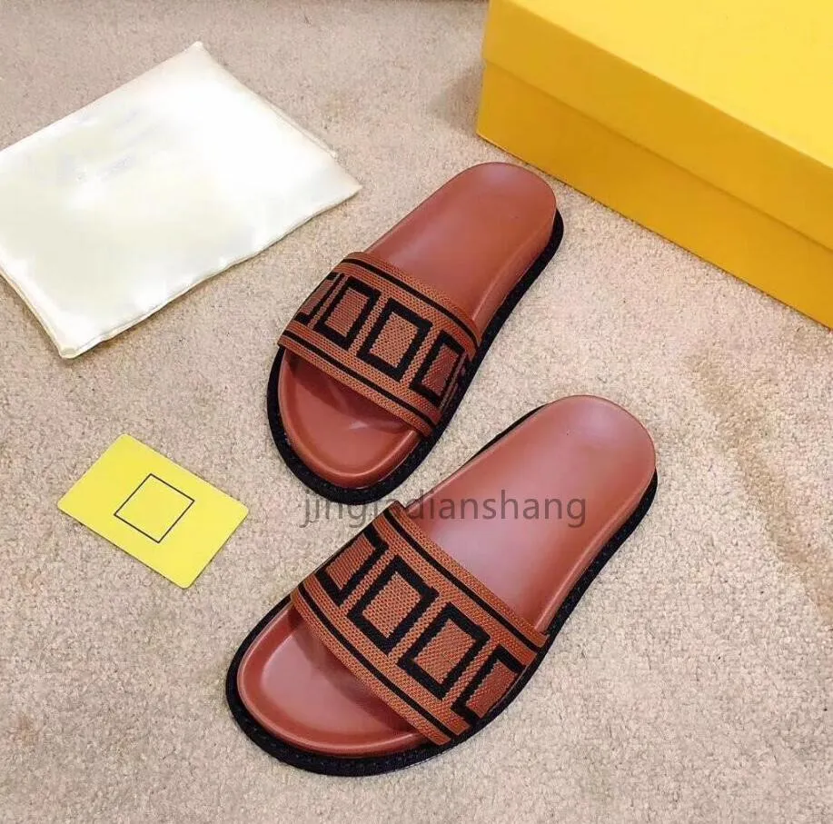 2020Fashion Designer Paris Beach Slide Scuffs Kvinnor och män Tofflor Sommar Sandaler Högkvalitativa Flip Flops Sexiga Multicolors Broderade Blommor Med Sko Box