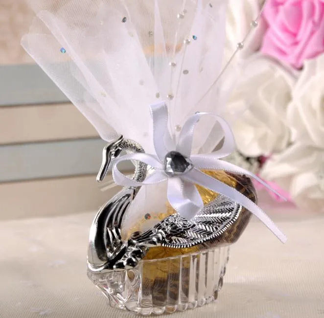 2021 Bröllop Favor Hållare Akryl Swan Med Vacker Lily Flower Party Gift Candy Favoriter Novelty Baby Shower Sweet