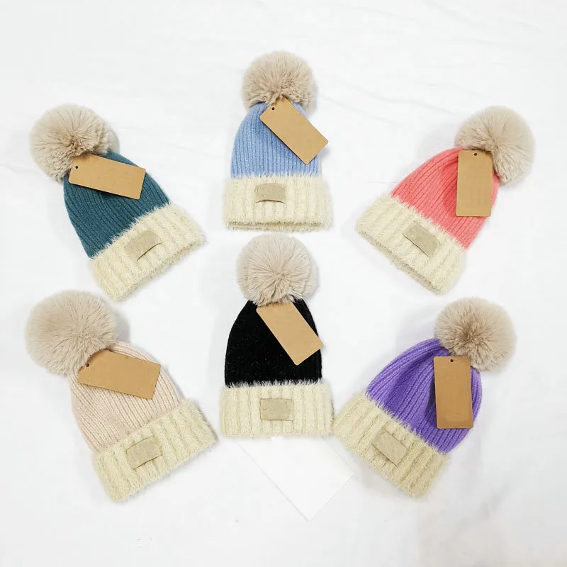 Pile di visone di alta qualità Disponibile classico cappello per bambini Berretti Autunno Inverno Lavorato a maglia Casual Cappelli per esterni Berretto con palla di pelo solido con Pom U-G003