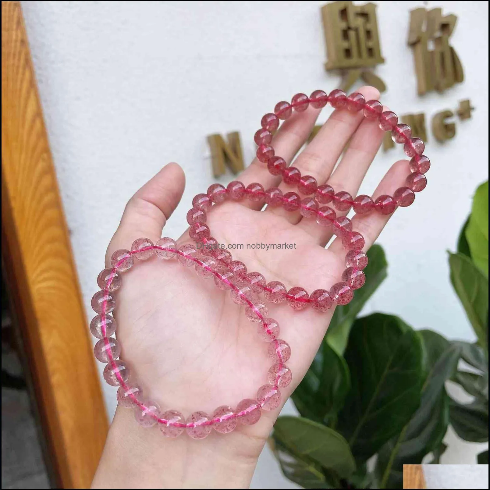 Xiaoling strawberry crystal lady Russian pigeon blood red 7a natural Crystal Bracelet