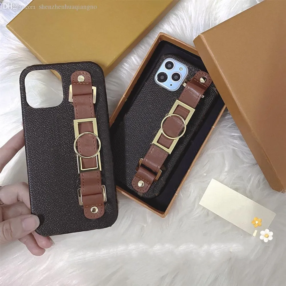 L Fashion Designer Brown Flower Pattern Phone Cases for iPhone 12 11 pro max Xs XR Xsmax Quality Leather Wristband Luxury Cellphone Cover