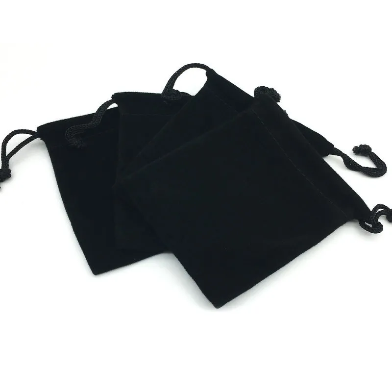 100Pcs / Lot Black Velvet Jewelery Bag Christmas Gift Bags Various sizes B-036