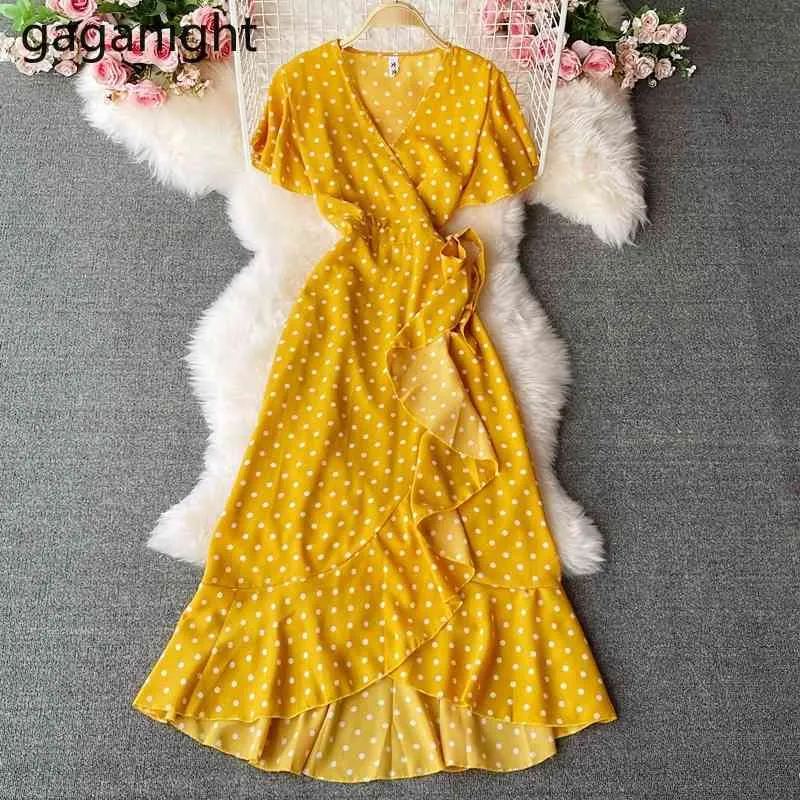 Gaganight Summer Women Boho Szyfonowa Sukienka Sexy V Neck Polka Dot Drukuj Długie Suknie Z Krótkim Rękawem Ruffles Beach Dress Vestido 210519