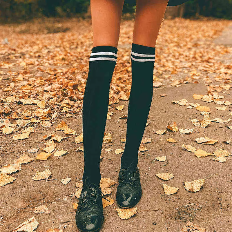 Sexy muslo alto sobre la rodilla calcetines nueva moda mujer bota de algodón larga punto muslo medias altas para niñas damas mujeres Y1119