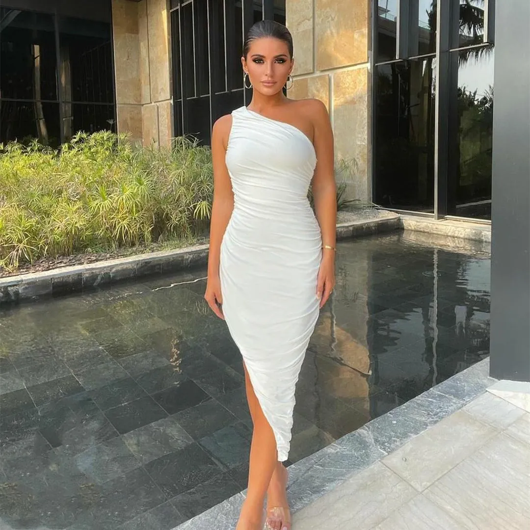 Short dress with slits on deals the side