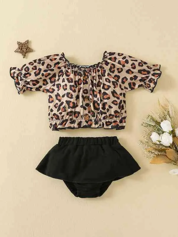 Baby Leopard Stampa a maniche a soffio a bottone falso Bull Ruffle Trim Top Skort Lei