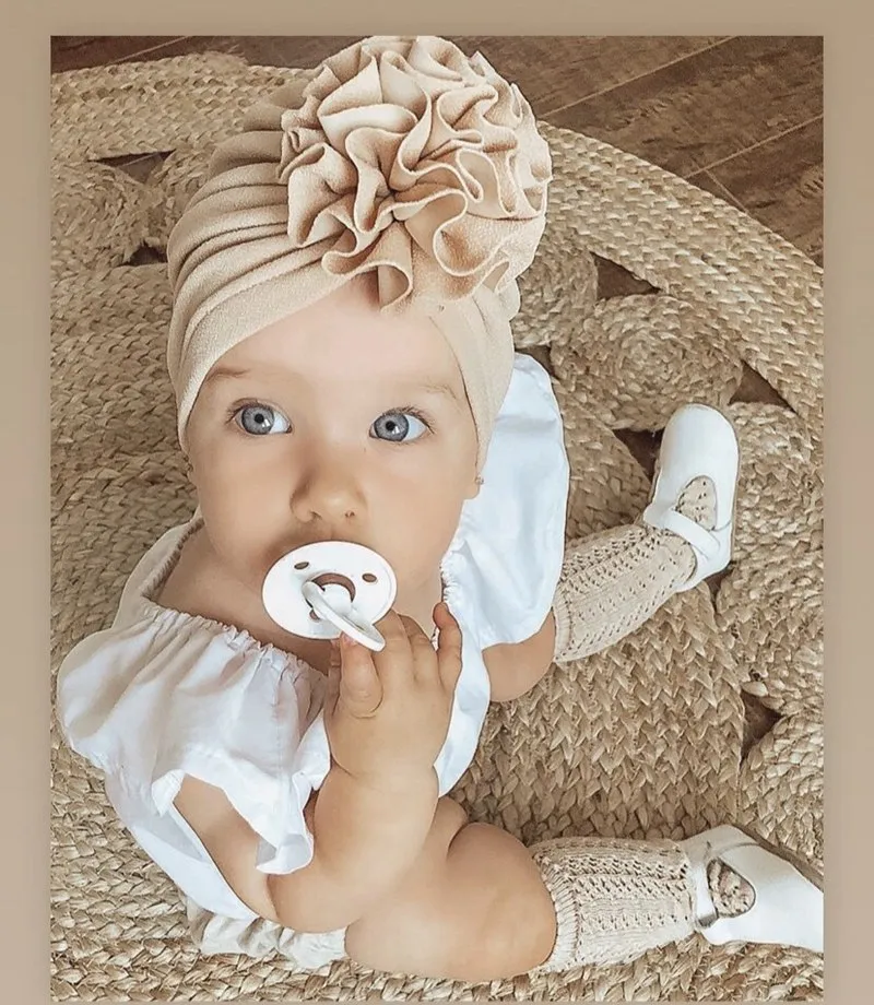 Carino Solido Della Banda Del Fiore Del Fiore Delle Neonate Cappello Infantile Del Bambino Della Ragazza Dei Capretti Nodo Turbante Bambini Beanie Cap Puntelli Foto Regali 0445