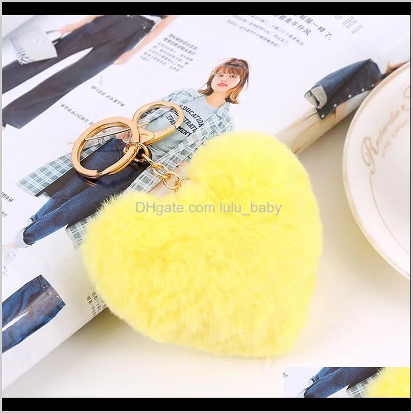 New Arrival Fashion Heart Shape Imitation Rabbit Fur Ball Key Chain Ball Mobile Phone Keychain Car Women Bag Pendant Keychain577 Q2