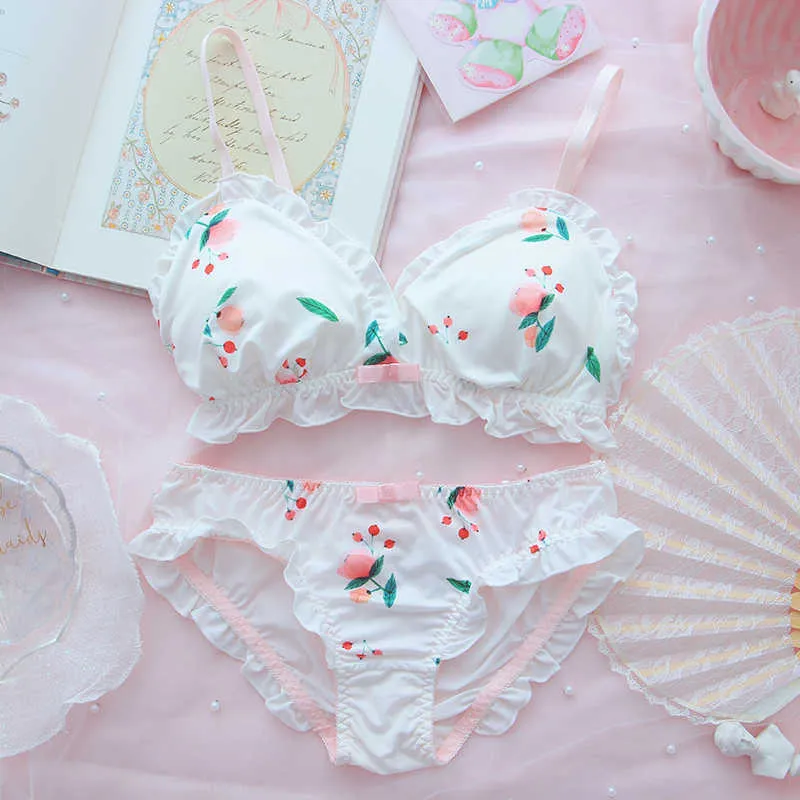 Japanese girls milk silk padded bra sets women sexy peach print cute  lingerie wirefree female intimate underwear home wear bra Q0705