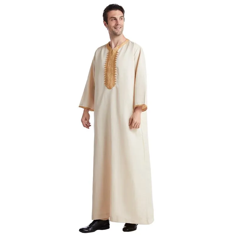 The Thobe is an ankle-length garment worn in Arabian peninsula, Iraq and  neighboring Arab countries. … | Arab men dress, Men fashion casual shirts, Arab  men fashion