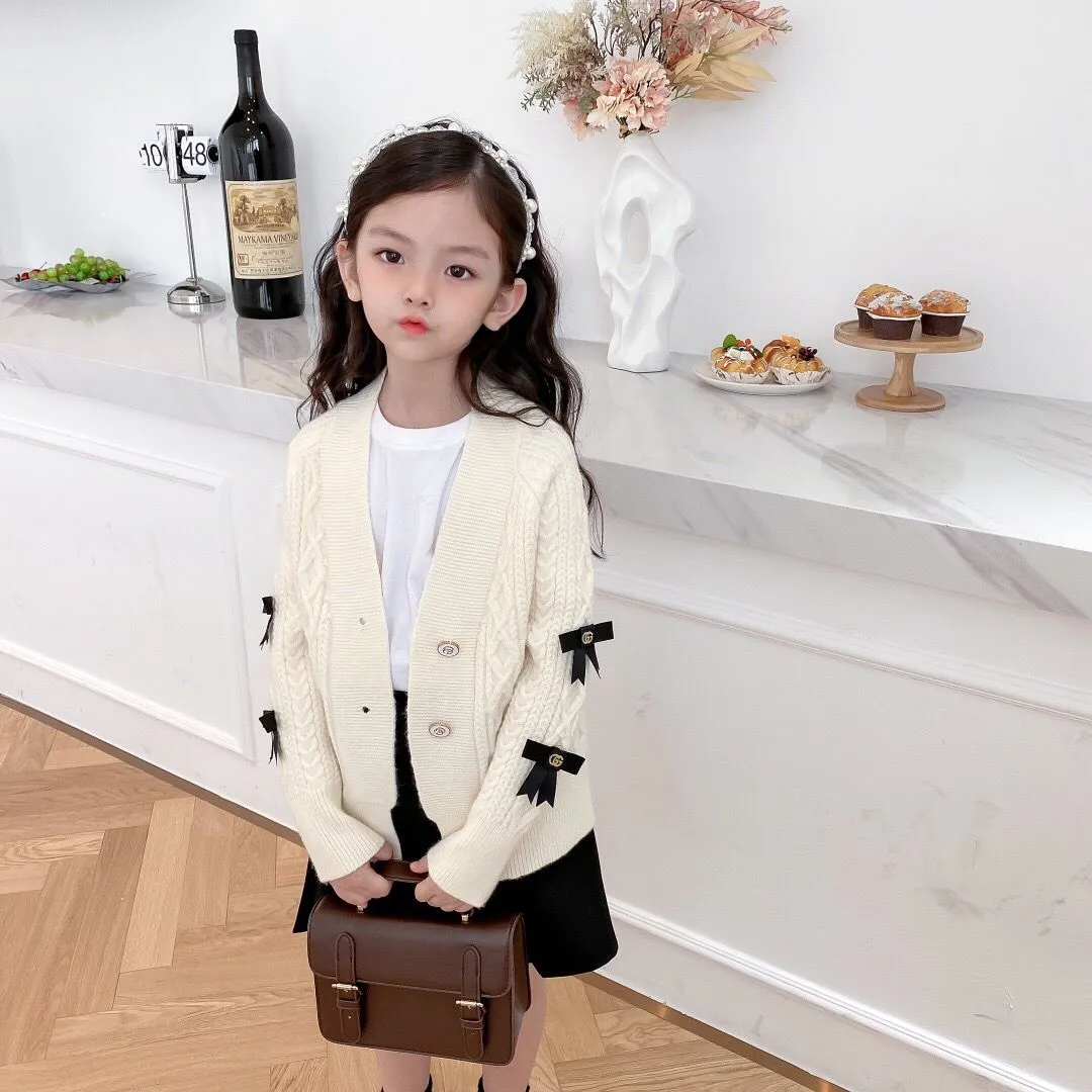 秋の春の幼児の女の子の服セットキッズカーディガンセータースカート2ピースのニット子供服スーツベビーキュートセット