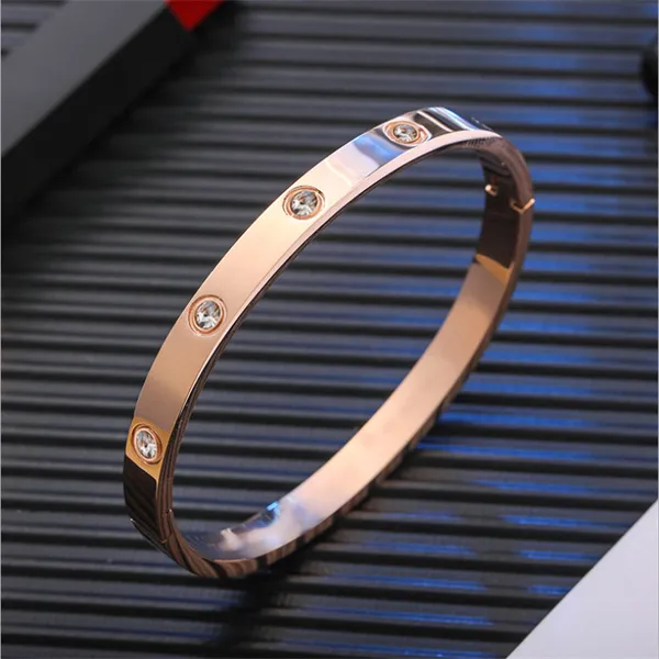 gold bracelet Luxury designer Gold Bracelets Jewelry for women men luxurious electroplating simple clip stainless steel womens mens diamond bangle bangles