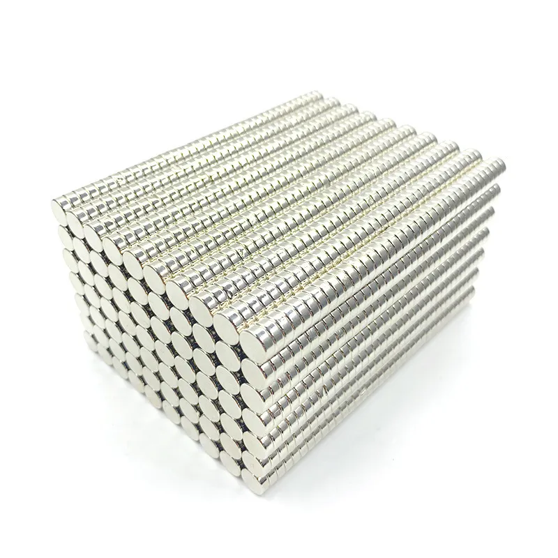 Groothandel - op voorraad 1000 stks sterke ronde NDFEB-magneten Dia 3x1.5mm N35 zeldzame aarde neodymium permanente ambachtelijke / diy magneet