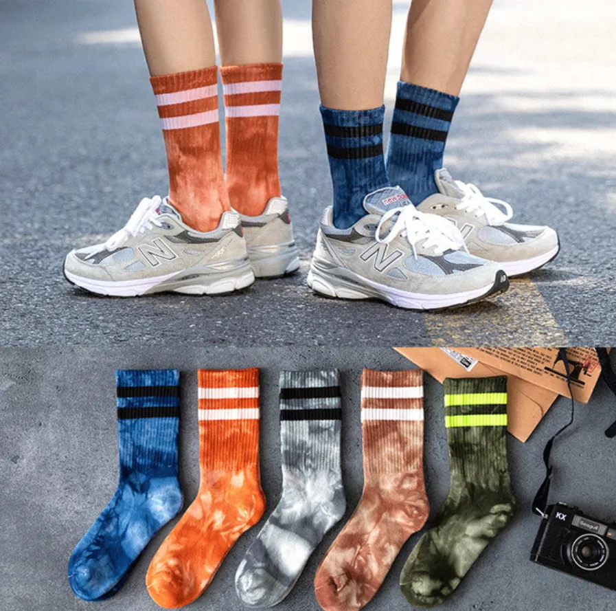 Baumwolle Skate Socken Männer Frauen Socke Kniehohe Lustige Radfahren Laufen Wandern Tie Dye Sox harajuku hip hop glücklich socken