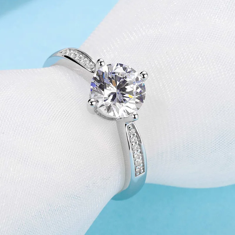 Gorgeous 925 Silver Ring Heart Shape Hollowed Out Moissanite Engagement Anniversary