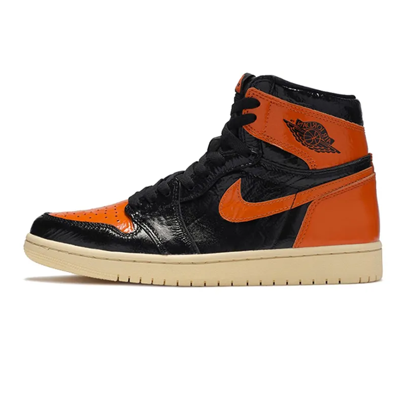 Bred toes online jordan 1s