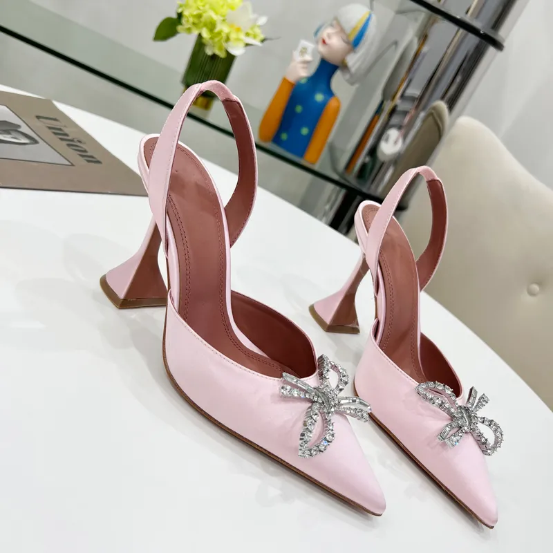 Sandales 2021 Été High Heels Designer Luxury Sandales Baotou Baotou Surface de soie 10cm Bow Diamond Diamond Point Femmes Chaussures Couleur 42 sur 35