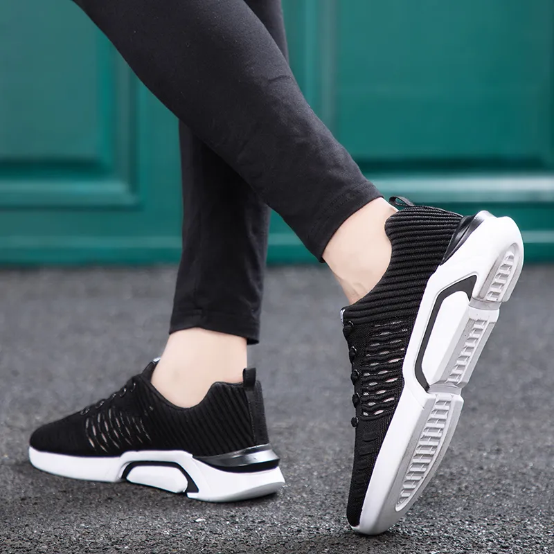 High Quality Newest Arrival Men Womens Sport Running Shoes Fashion Black White Breathable Runners Outdoor Sneakers SIZE 39-44 WY10-1703