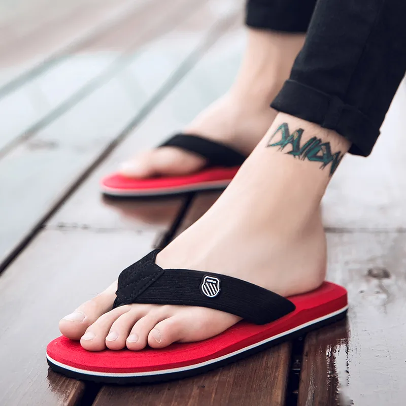 2021 Mode Slipper Flip Flops Slides Skor Män Kvinnor Designer Gul Svart Röd Grön Storlek 39-48 W-012