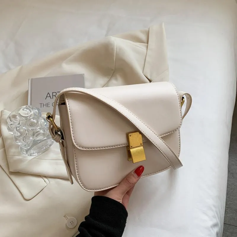 AVANDRESS★韓国★人気★Satin Shoulder Bag - 4COL Green Strapped Bag with Chain Detail Online Shopping | OXXOSHOP