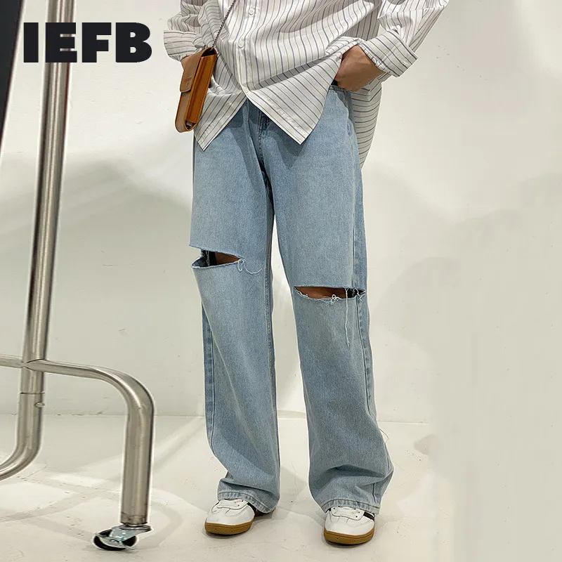 IEFB Men's Denim Trousers Korean Spring Summer Light Blue Jeans With Holes For Male Straight Denim Pants Vintage 9Y6223 210524