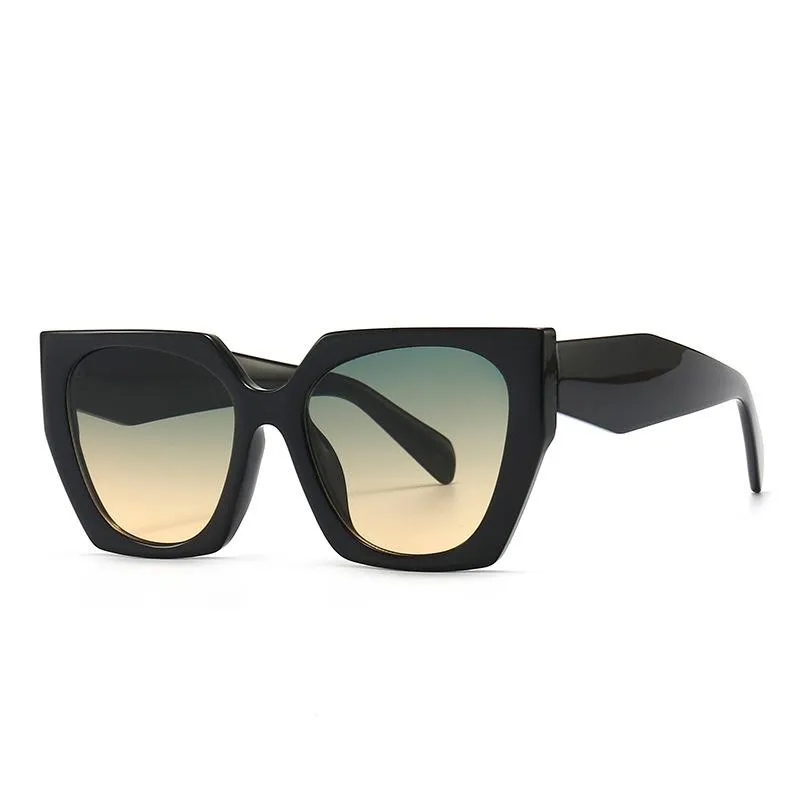 Square Sunglasses with UV400 Protection Lightweight Polycarbonate Frame Piranha Eyewear Maverix Square Black Sunglasses for Men with  main image 3