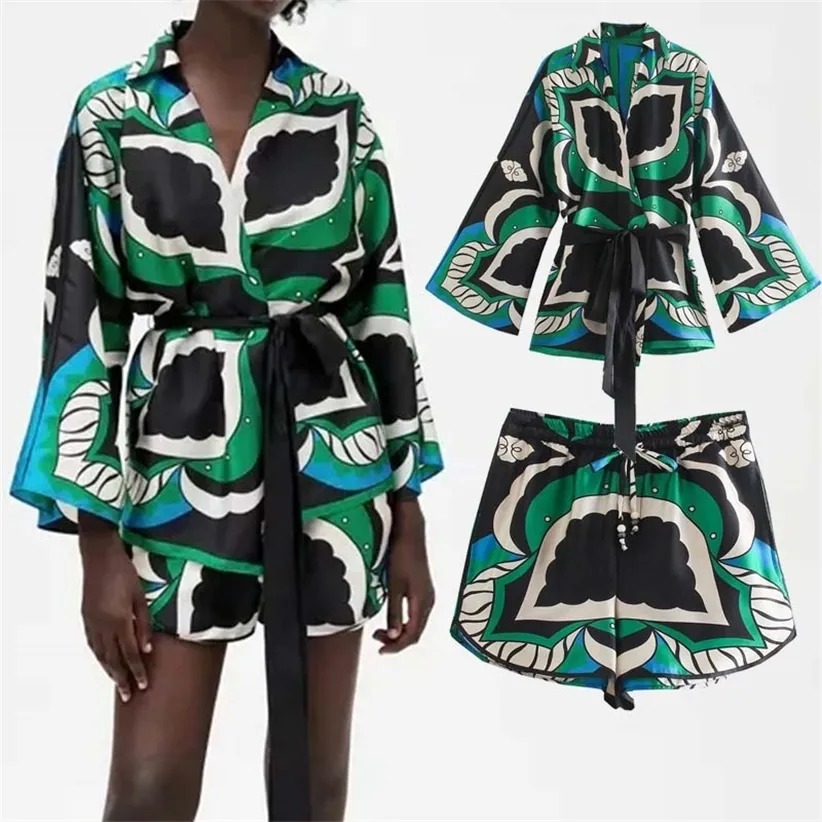 ZBZA Women Business Suit Summer Fashion Green Print 2 Piece Set Kimono Shirt Blouse+High Waist Casual Shorts Woman 220315