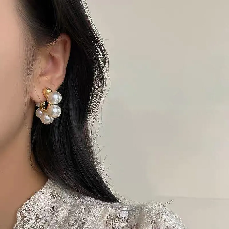 Hoop & Huggie 2021 Fashion Brincos Party Jewelry Simple Korean Plain Gold Metal Pearl Earrings For Women Unique Statement Big Earings