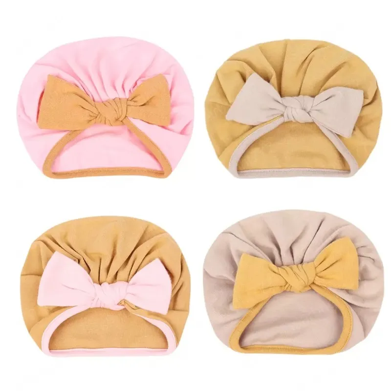 Spädbarn baby bomull hatt bowknot huvudbonader barn småbarn barn mössor kontrast färg turban mössor barn höst vinter varm hatt