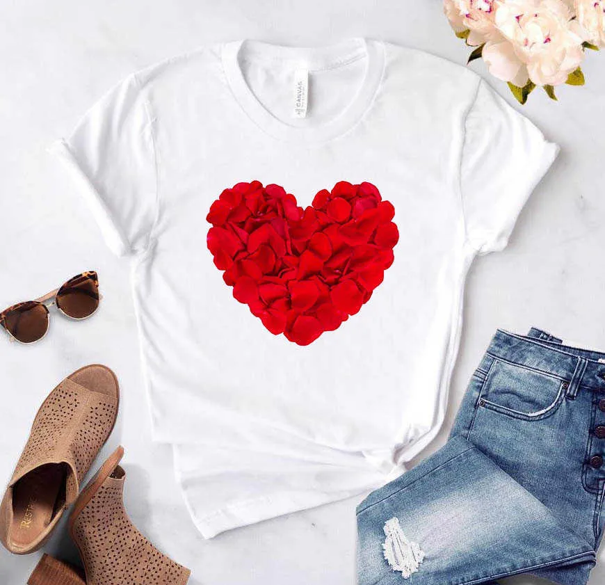 T-shirt Femme Coeur Fleur Imprimer Femme Casual T-shirt d'été Basic O-Cou Blanc T-shirt à manches courtes Femme Love Graphics X0628