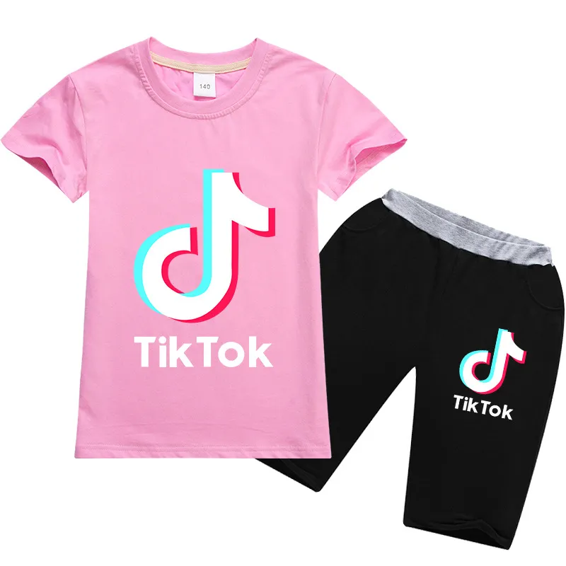 Tiktok kleding 2025 140