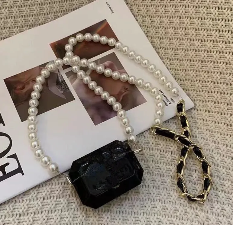 Pearl handväska mode trend halsband akryl hörlursäck minimalistisk mini diagonal kedja väska