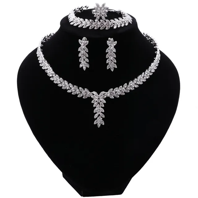 Modeschmuck Sets Nigeria Blätter geformte Halskette Kristall Charm Braut Ohrringe Ring für Frauen Party Geschenk