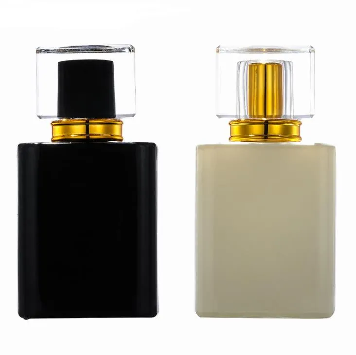 Hurtownie 50 sztuk High-End Square Perfumy Atomizer Butelka 50ml Czarno-białe szkło Fine Mist Spray Butelki Przenośny SN2578