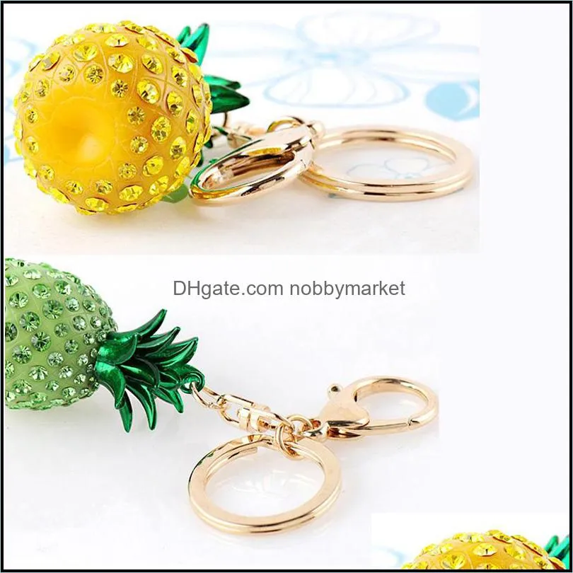 Creative Jewellery Luxury Rhinestone Pineapple Key Rings for Women Bag Buckles Car Key Keychain Fashion Accessories Birthday Gifts