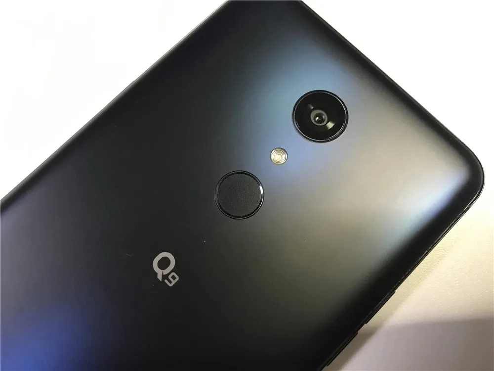 オリジナルのロック解除LG Q9電話6.1インチクアッドコア4GB RAM 64GB