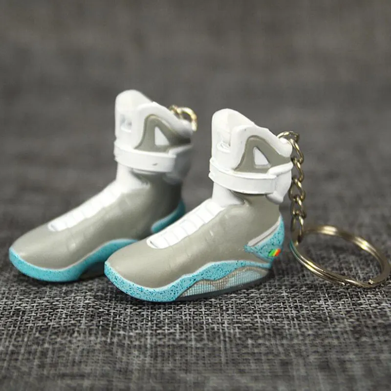 Retour vers le futur Mini 3D stéréo Sneaker porte-clés femme hommes enfants porte-clés cadeau chaussures de luxe porte-clés voiture sac à main porte-clés chaussures de basket-ball porte-clés