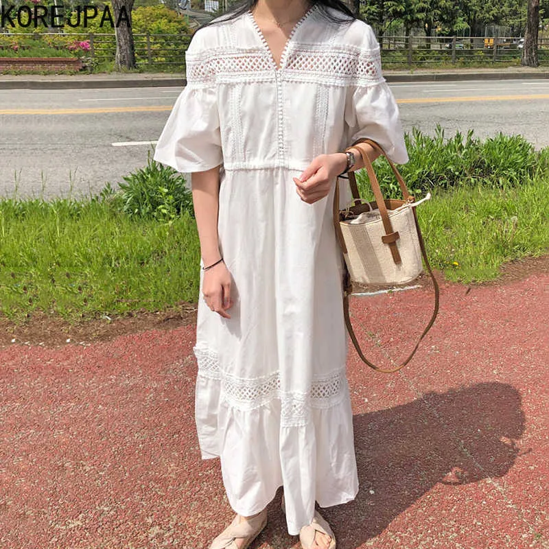 Korejpaa Mulheres Vestido Verão Coréia Chic Temperamento V-Pescoço Lace Hollow Bordado Costura Drawstring Manga Flared Vestido 210526