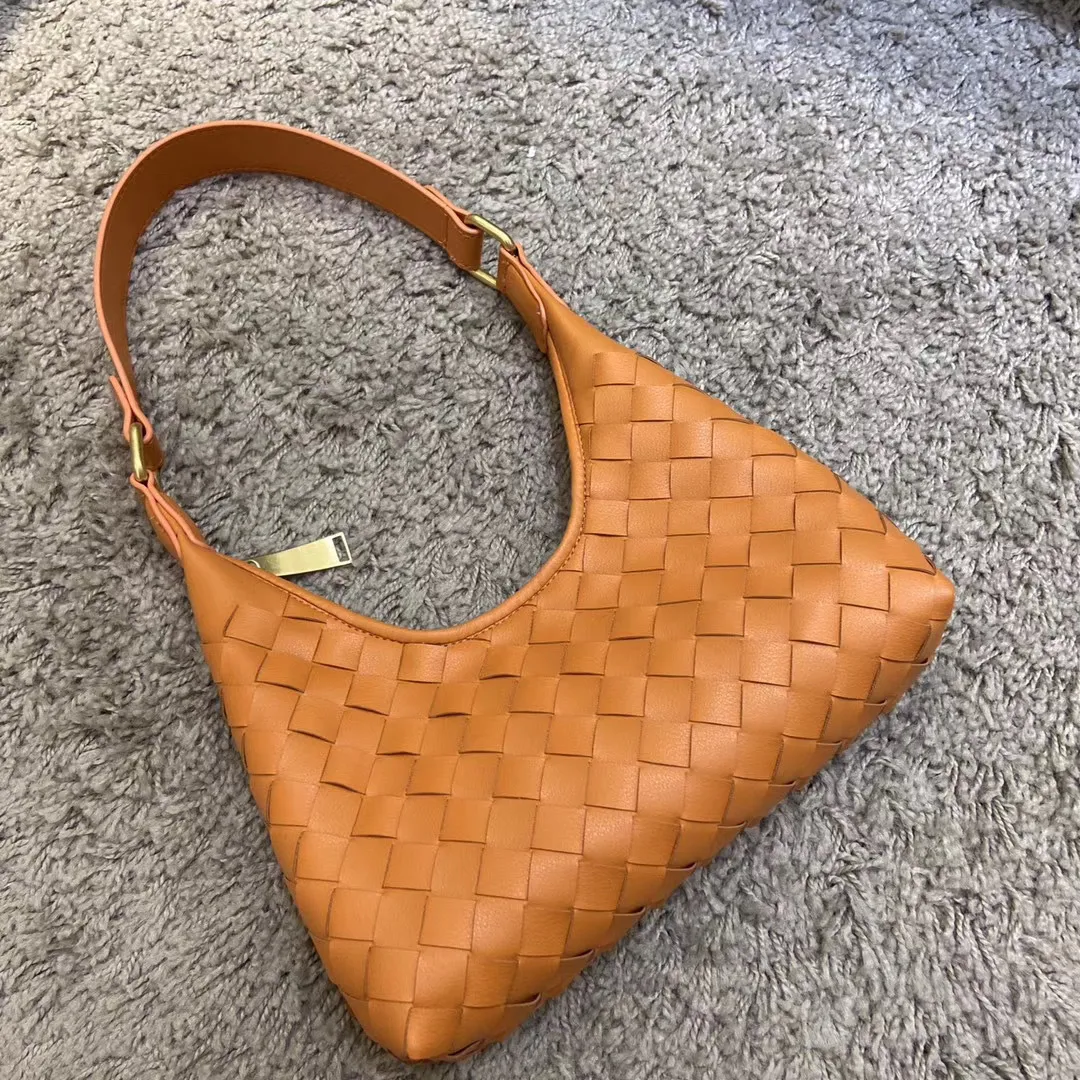 Soft leather woven bag Women's portable curved shoulder bag Zipper style simple style fashion underarm purse 5 colors