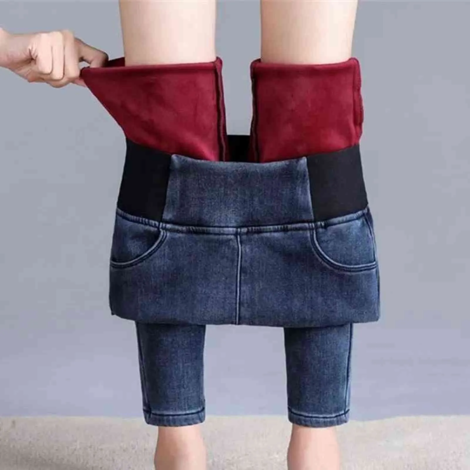 Plus storlek tjockna vinter skinny jeans kvinnor hög midja denim byxor koreanska mode slim elastiska penna byxor sammet byxa 211129