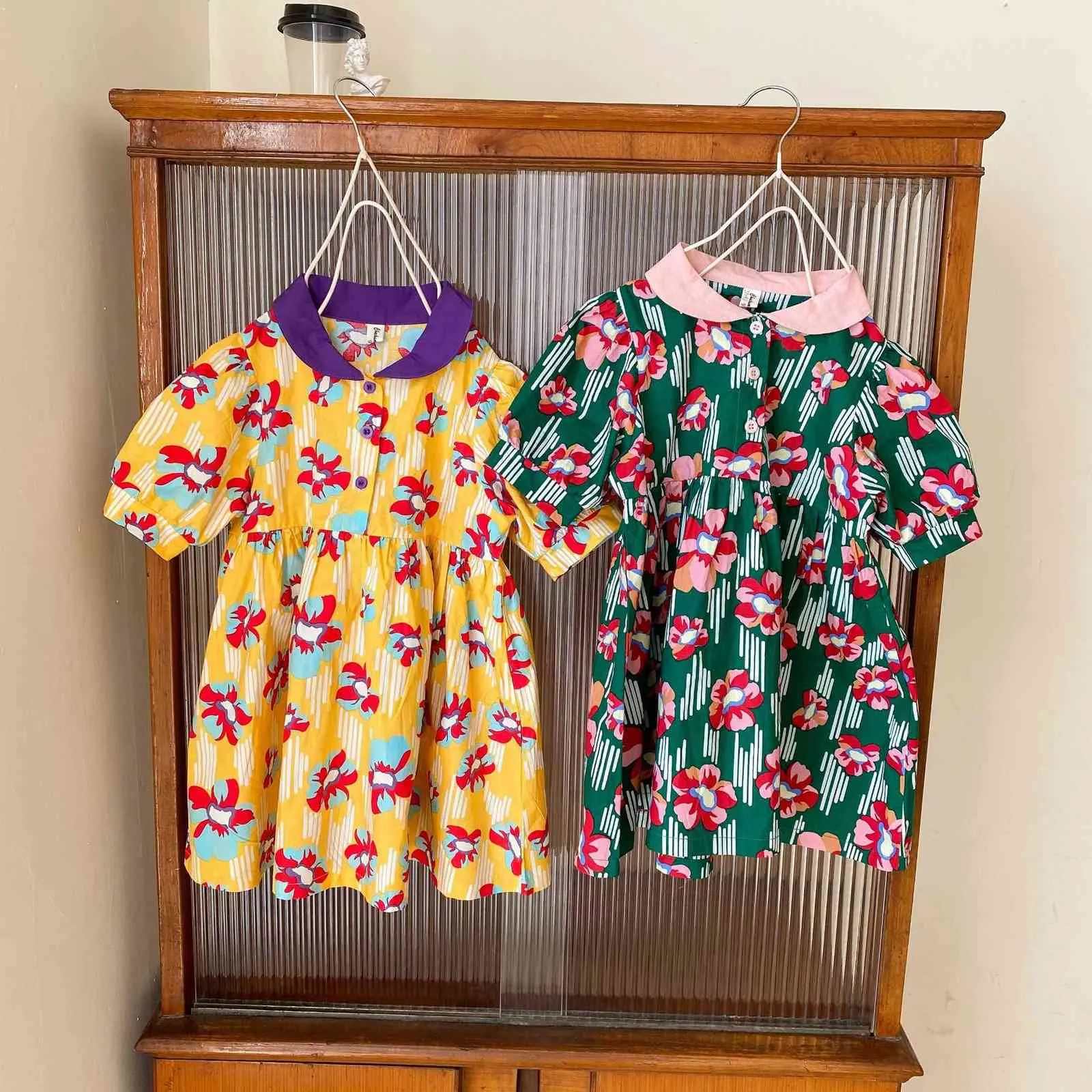 Vintage Girls Floral Print Dress for Toddler Korean Ins Peter Pan Collar A-Line Summer Bomullskläder 210529