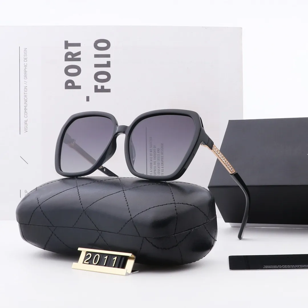 Luxusmarken -Designer -Sonnenbrille fährt männliche und weibliche polarisierte große Rahmenquadratmodus -Modebrillen für Einkaufszentren, Reisen, Strände WX30