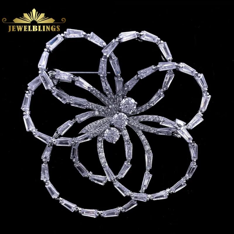 Pins, broscher Bling Smycken Öppna Baguette Cut Clear CZ Layer Överlappande Petal Interlocking Outline Flower Brosch Pin för Women Outdoor Access