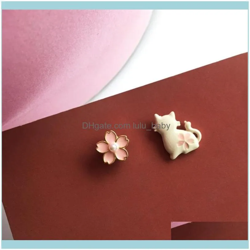 Stud Korean Simple Cute Metal Texture Playful Cat Flower Asymmetry Earrings Fashion Sweet Girl Women Jewelry Accessories1