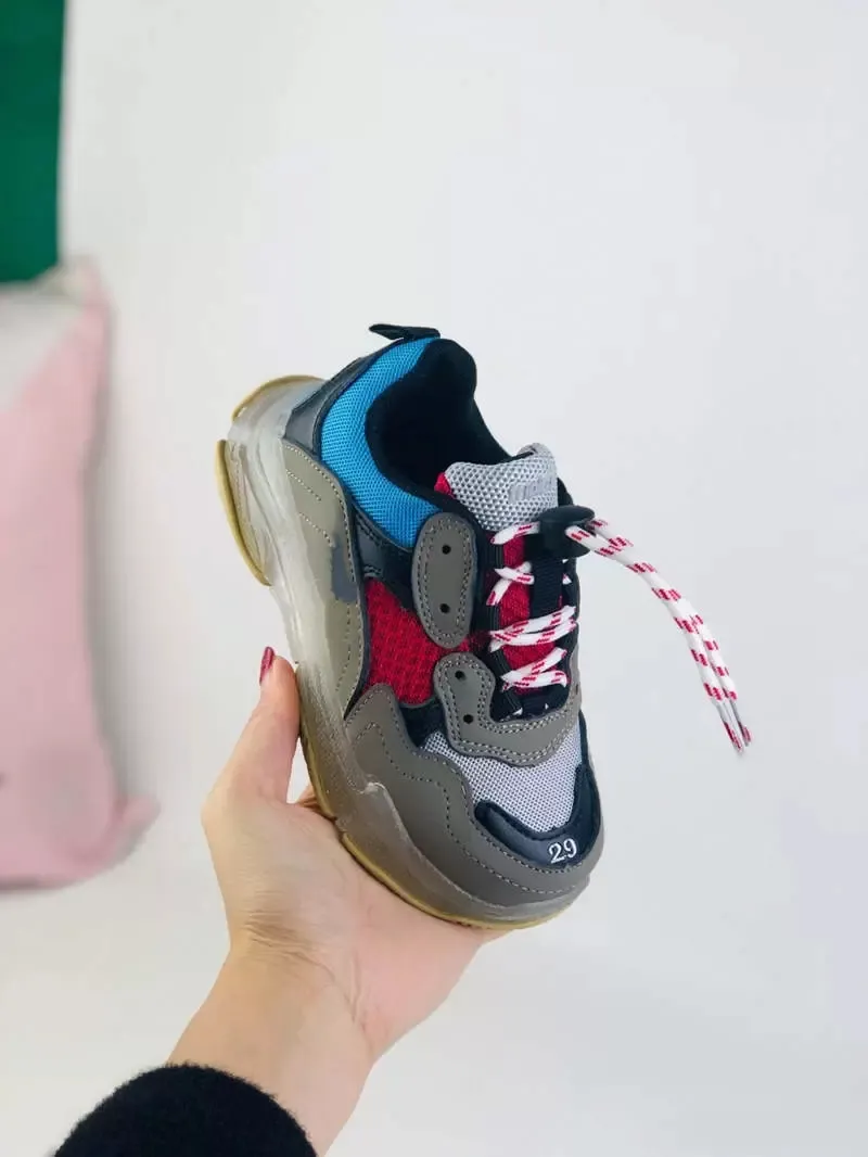 バレンシアガ　キッズ　シューズ Kids - Triple S Sneaker in Black | Balenciaga US