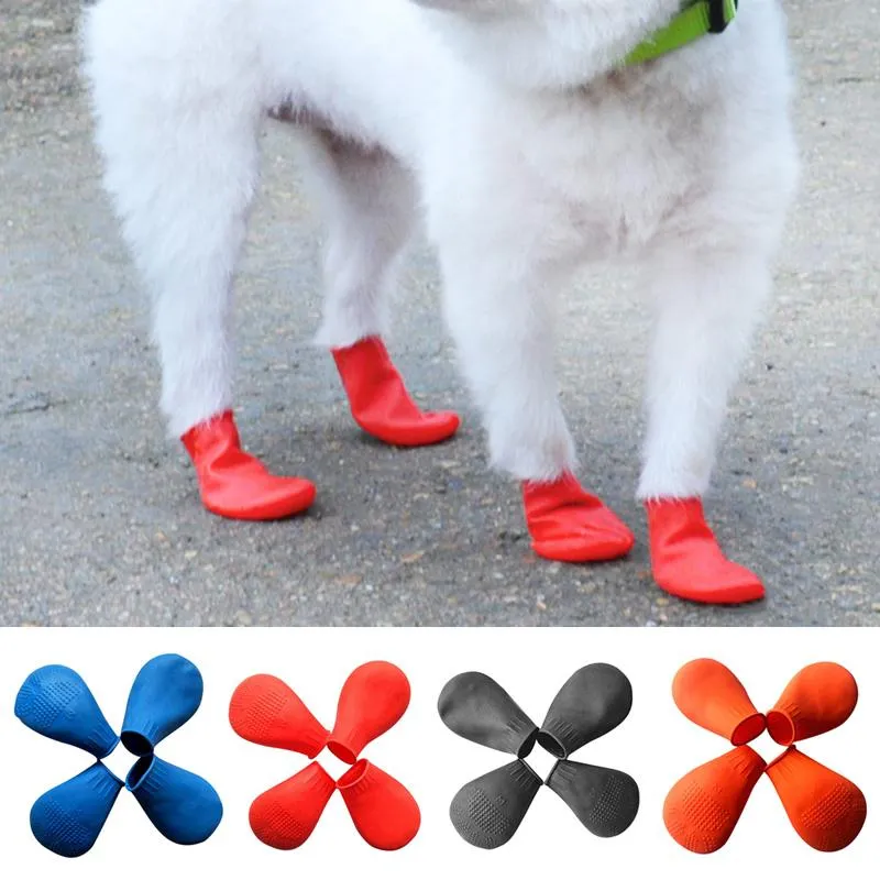 Vêtements de chien 4pcs / lot animaux bottes chaussettes imperméables chaussures de pluie en caoutchouc antidérapant extérieur chiots chat couleur bonbon s-l