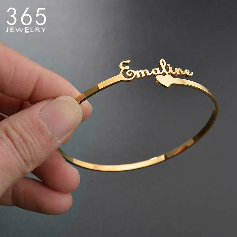 Luxe Designer Armband 2021 Bangles 9 Stijlen Rvs Aangepaste Bangle Gepersonaliseerde Naamplaatje Brief Hart voor Vrouwen Meisjes Sieraden