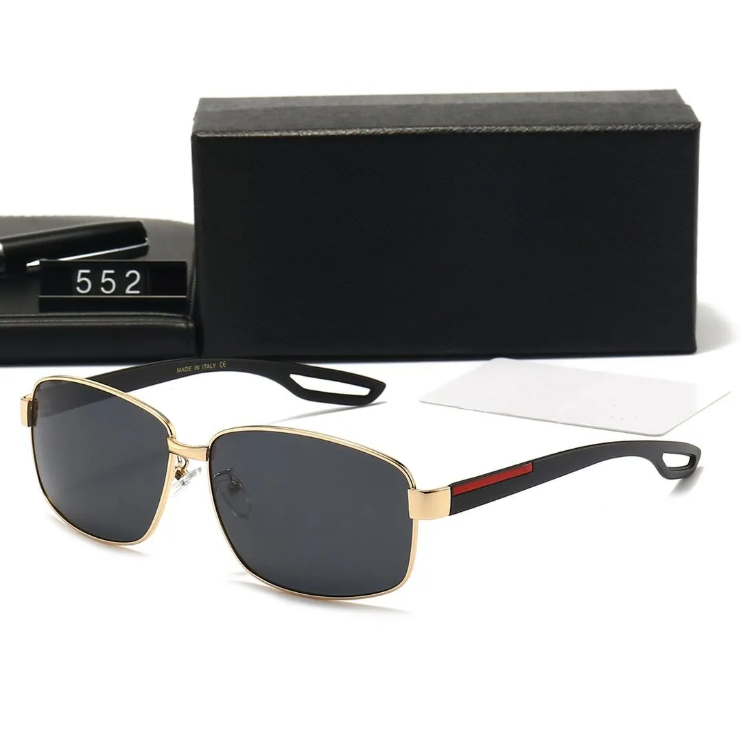 Óculos de sol de moda de alta qualidade para homem, gabinete da marca Mulher Eyewear Brand Sun Glasses Lentes UV400 com caixa de varejo e estojo 552