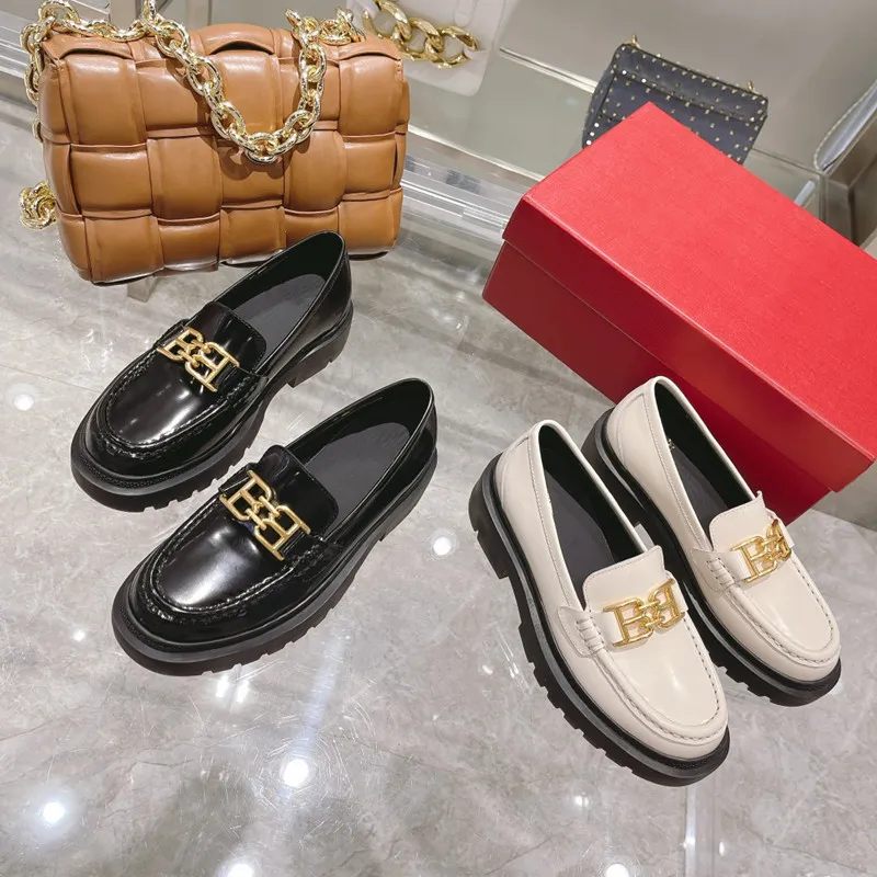 designer shoes Women`s Lefu Shoe2022 early spring new top-level leather metal buckle thick bottom one foot casual leather white black 6300046 af1 big size35-40 With box