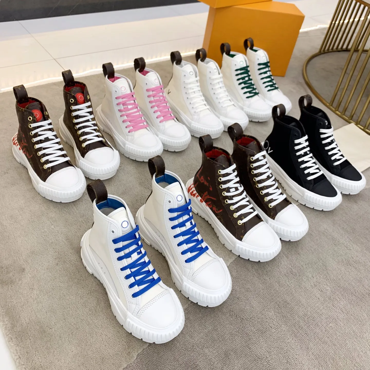 Designers squad casual skor kvinnor lyx plattform sneakers damer bomull kanfas läder tränare förtjockad trött gummi yttersula sko